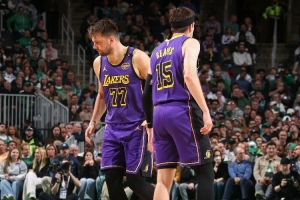 bob平台-里夫斯：当东契奇刚进入联盟时 他就是我最喜欢看的球员之一