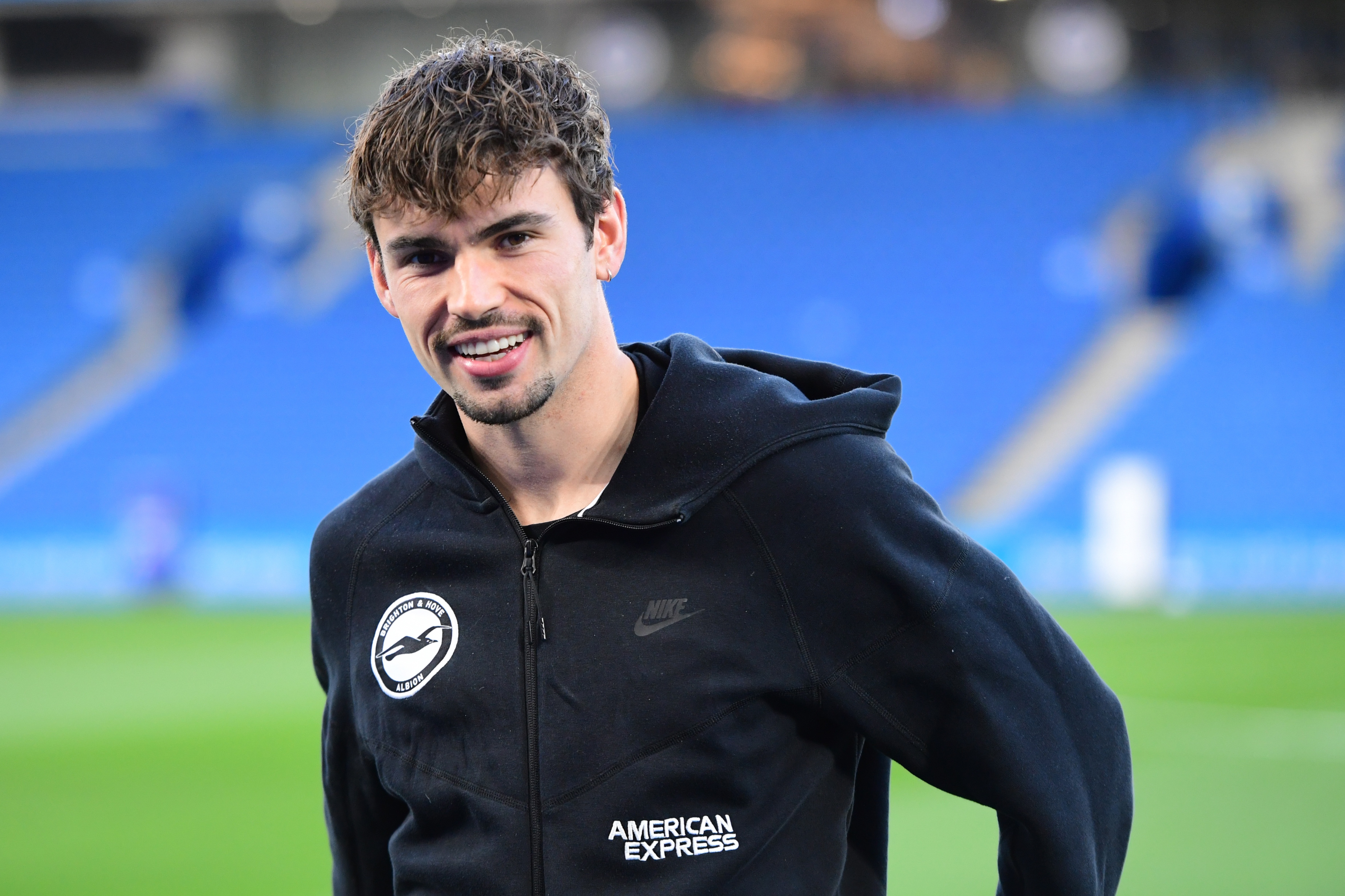 bob平台-意媒：尤文与布莱顿中场奥莱利达成个人协议，可能先租后买引进他