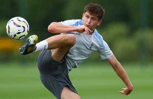 bob官方网站-图片报：多特有意热刺17岁边锋摩尔，愿支付约1800万欧的价格