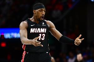 bob平台-阿德巴约上半场12投6中得到16分4板3助 首节独得12分2助