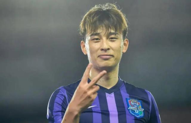 bob官方网站-巴顿：兴奋期盼新赛季早点来 津门虎的目标先保级