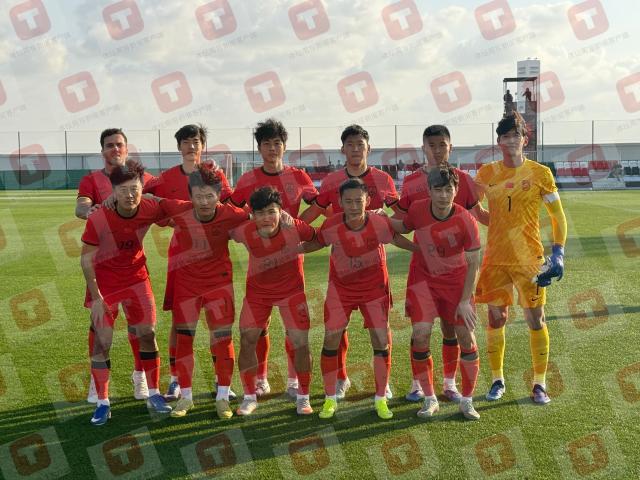 bob官网-直击国足热身乌兹别克斯坦 末节连续丢球2比2言和